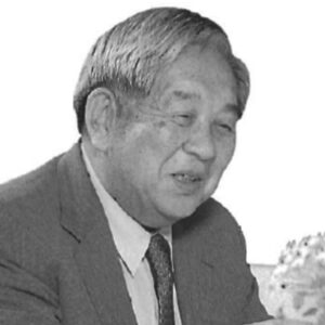 尾前照雄 氏