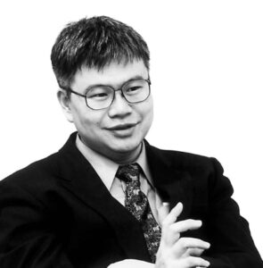 岡野 栄之 氏