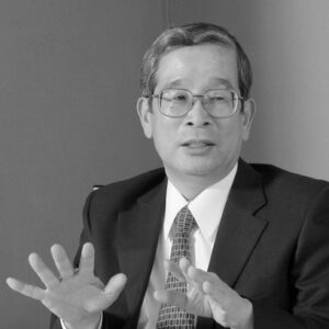 高井 義美 氏